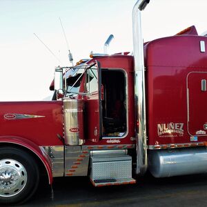 vehicle-3369106_1280